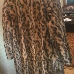 New/Never Worn Donna Salyers Fabulous Faux Fur Coat